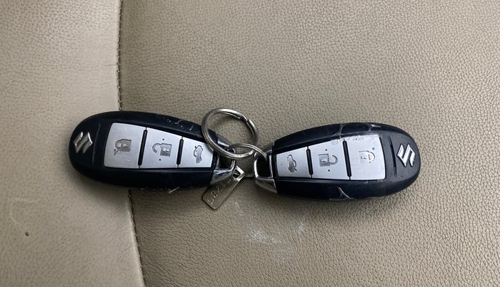 2017 Maruti Ciaz ALPHA  AT 1.4  PETROL, Petrol, Automatic, 1,24,625 km, Key Close Up