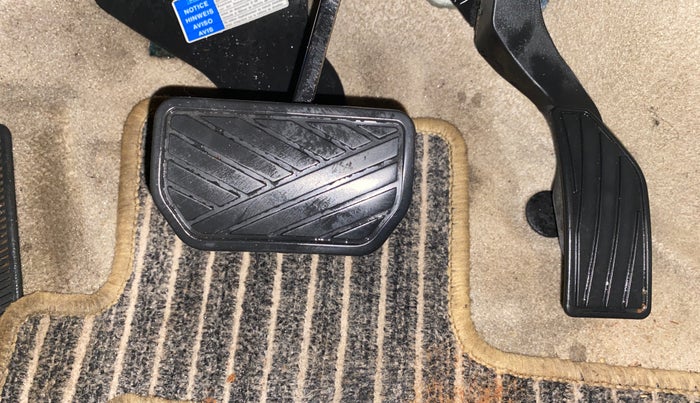 2017 Maruti Ciaz ALPHA  AT 1.4  PETROL, Petrol, Automatic, 1,24,625 km, Pedals