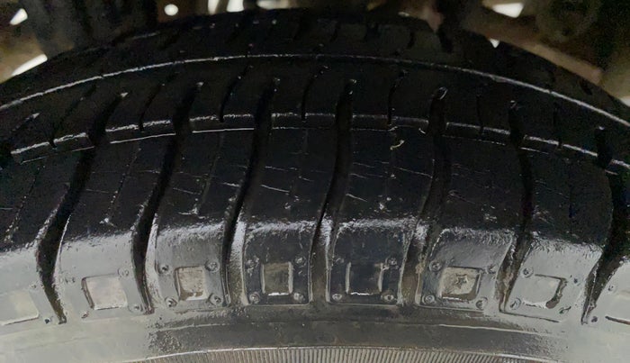 2013 Maruti Alto 800 LXI, Petrol, Manual, 16,466 km, Right Front Tyre Tread