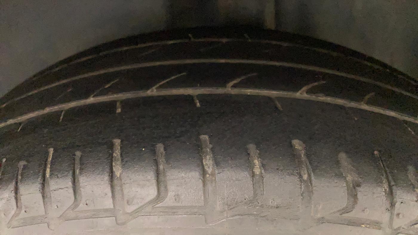 2018 Volkswagen Ameo HIGHLINE PLUS 1.5L AT 16 ALLOY, Diesel, Automatic, 72,662 km, Left Rear Tyre Tread