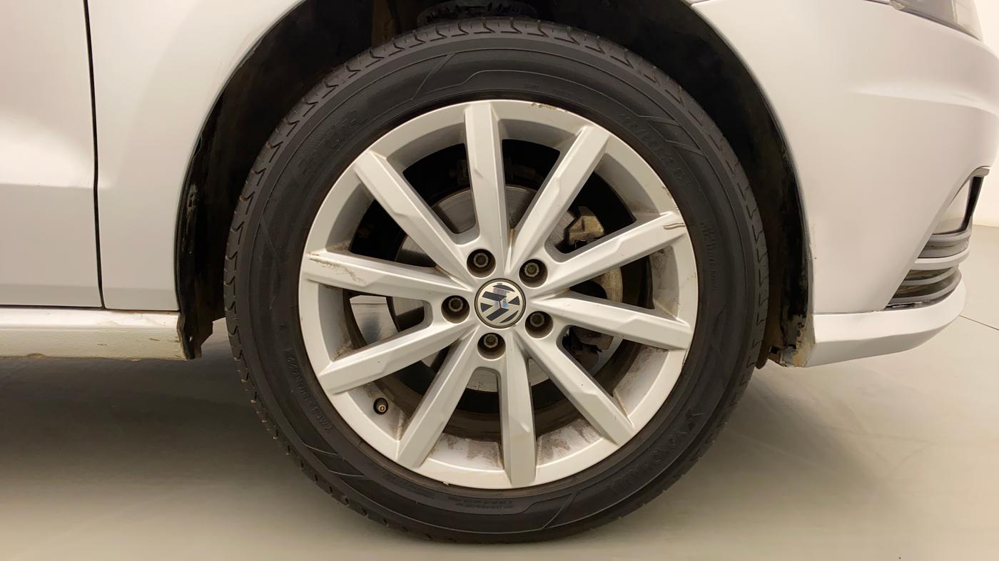 2018 Volkswagen Ameo HIGHLINE PLUS 1.5L AT 16 ALLOY, Diesel, Automatic, 72,662 km, Right Front Wheel