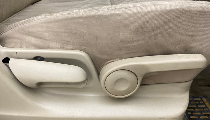 2012 Maruti Ertiga ZXI, Petrol, Manual, 58,404 km, Driver Side Adjustment Panel
