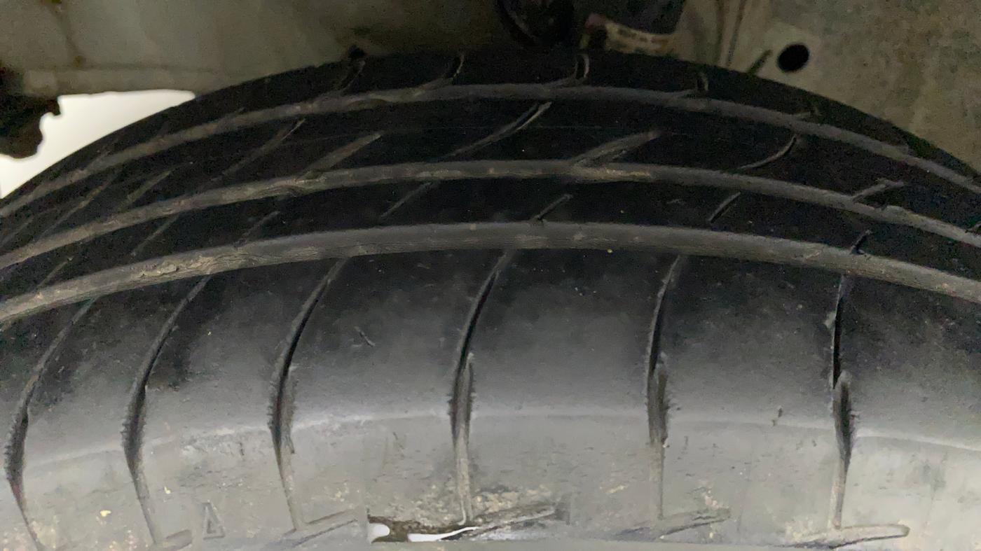 2019 Honda Amaze 1.2L I-VTEC S, CNG, Manual, 88,084 km, Left Front Tyre Tread
