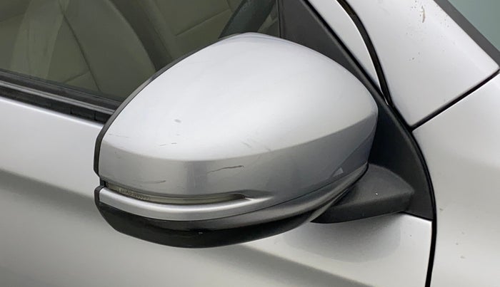 2019 Honda Amaze 1.2L I-VTEC S, CNG, Manual, 88,084 km, Right rear-view mirror - Minor scratches