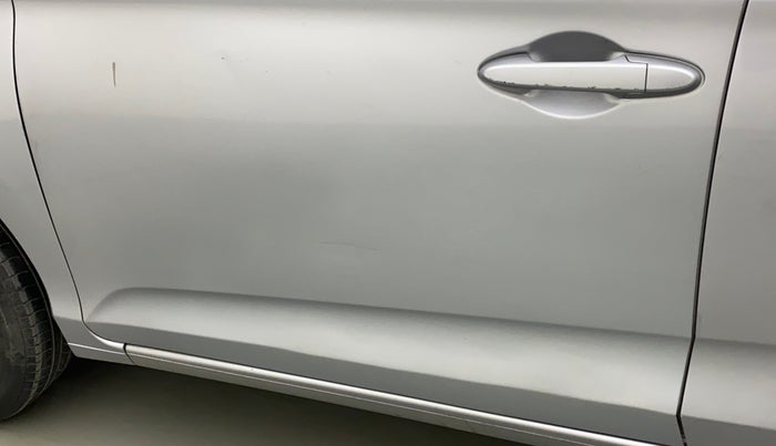 2019 Honda Amaze 1.2L I-VTEC S, CNG, Manual, 88,084 km, Front passenger door - Slightly dented