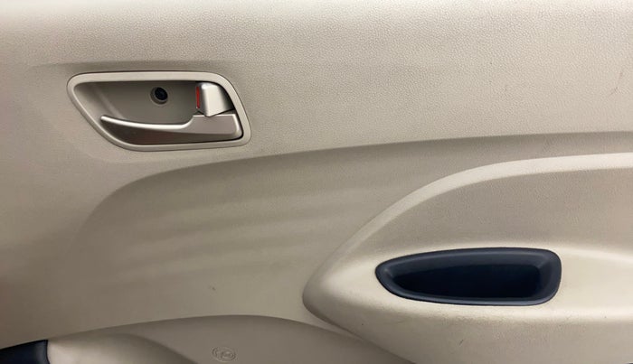 2019 Hyundai NEW SANTRO SPORTZ AMT, Petrol, Automatic, 80,321 km, Driver Side Door Panels Control