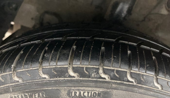 2016 Hyundai Grand i10 SPORTZ 1.2 KAPPA VTVT, Petrol, Manual, 96,085 km, Right Rear Tyre Tread