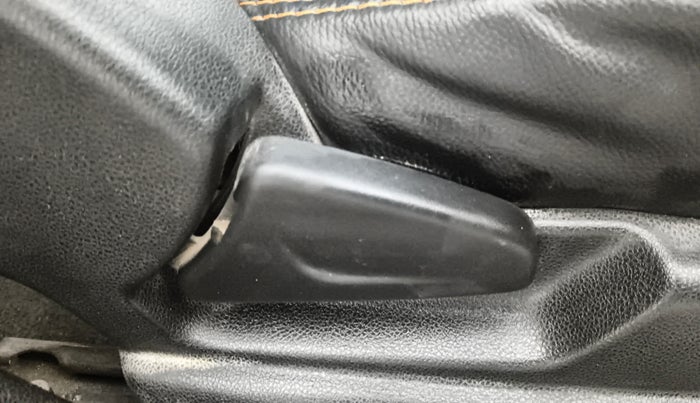 2019 Renault Kwid CLIMBER 1.0, Petrol, Manual, 64,094 km, Driver Side Adjustment Panel