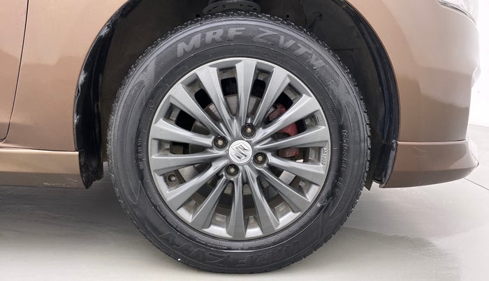 2016 Maruti Ciaz ZXI, Petrol, Manual, 87,555 km, Right Front Wheel