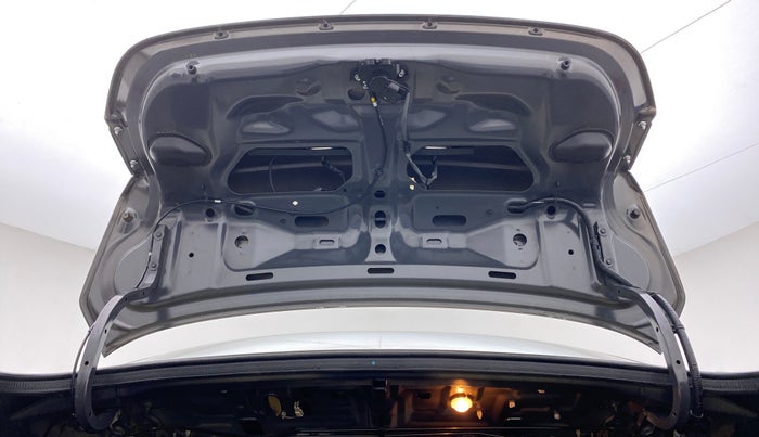 2016 Maruti Ciaz ZXI, Petrol, Manual, 87,555 km, Boot Door Open