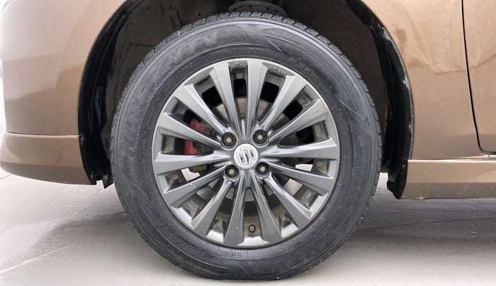 2016 Maruti Ciaz ZXI, Petrol, Manual, 87,555 km, Left Front Wheel