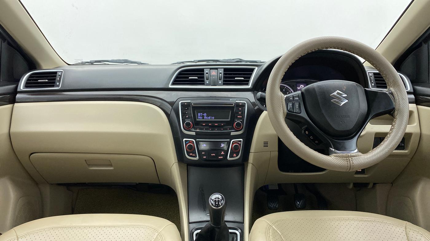 2016 Maruti Ciaz ZXI, Petrol, Manual, 87,555 km, Dashboard