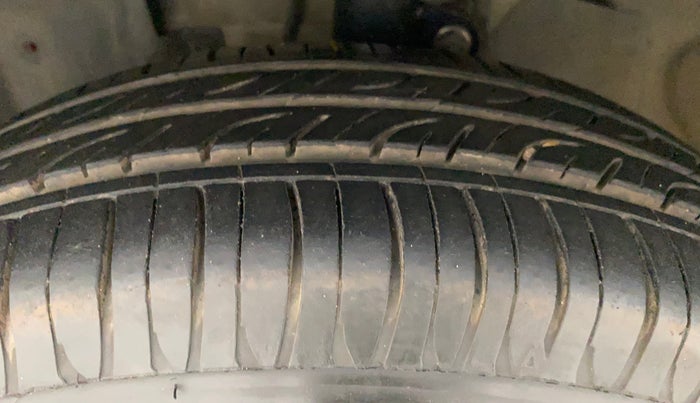 2012 Renault Pulse RXL DIESEL, Diesel, Manual, 72,502 km, Left Front Tyre Tread