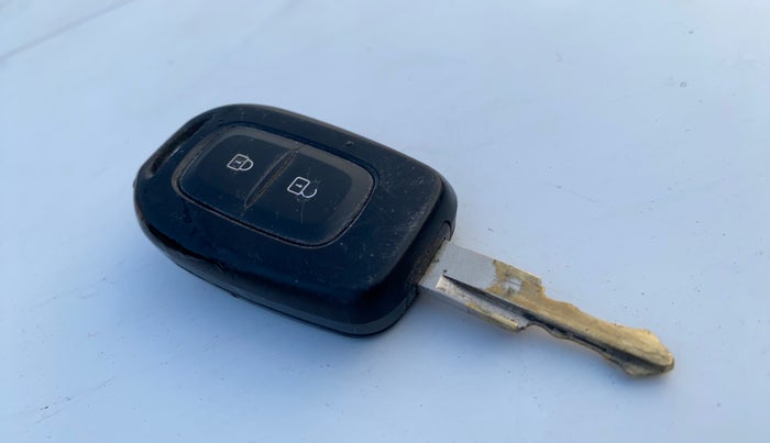 2020 Datsun Redi Go T, Petrol, Manual, 33,681 km, Key Close Up