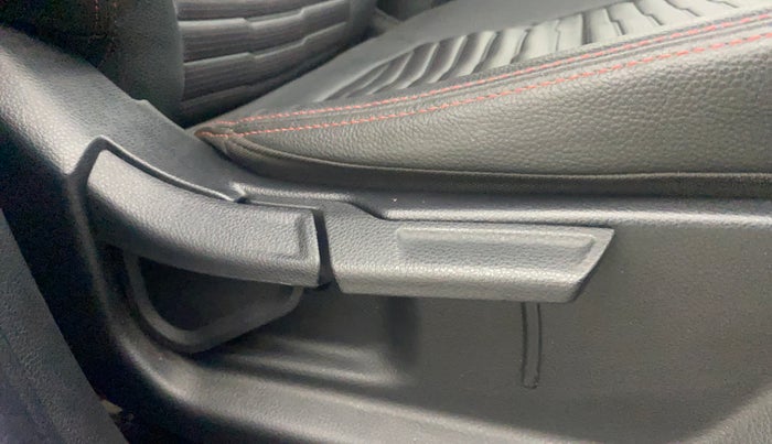 2020 KIA SONET GTX PLUS 1.0 IMT, Petrol, Manual, 41,767 km, Driver Side Adjustment Panel