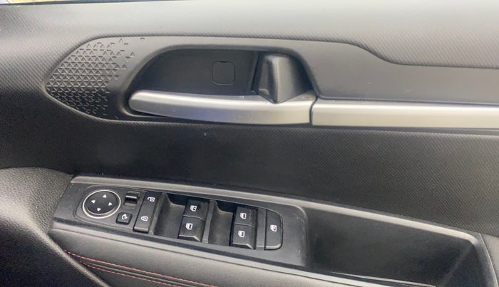 2020 KIA SONET GTX PLUS 1.0 IMT, Petrol, Manual, 41,767 km, Driver Side Door Panels Control