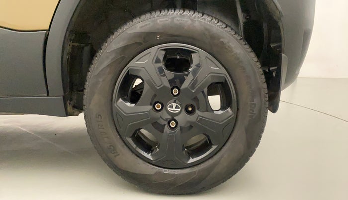 2022 Tata PUNCH ACCOMPLISHED AMT, Petrol, Automatic, 8,225 km, Left Rear Wheel