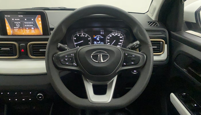 2022 Tata PUNCH ACCOMPLISHED AMT, Petrol, Automatic, 8,225 km, Steering Wheel Close Up