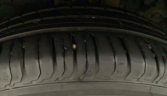2022 Tata PUNCH ACCOMPLISHED AMT, Petrol, Automatic, 8,225 km, Left Front Tyre Tread