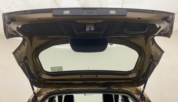 2022 Tata PUNCH ACCOMPLISHED AMT, Petrol, Automatic, 8,225 km, Boot Door Open