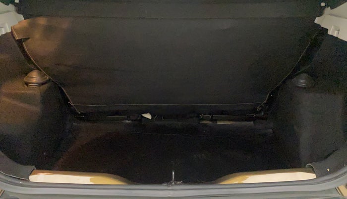 2022 Tata PUNCH ACCOMPLISHED AMT, Petrol, Automatic, 8,225 km, Boot Inside