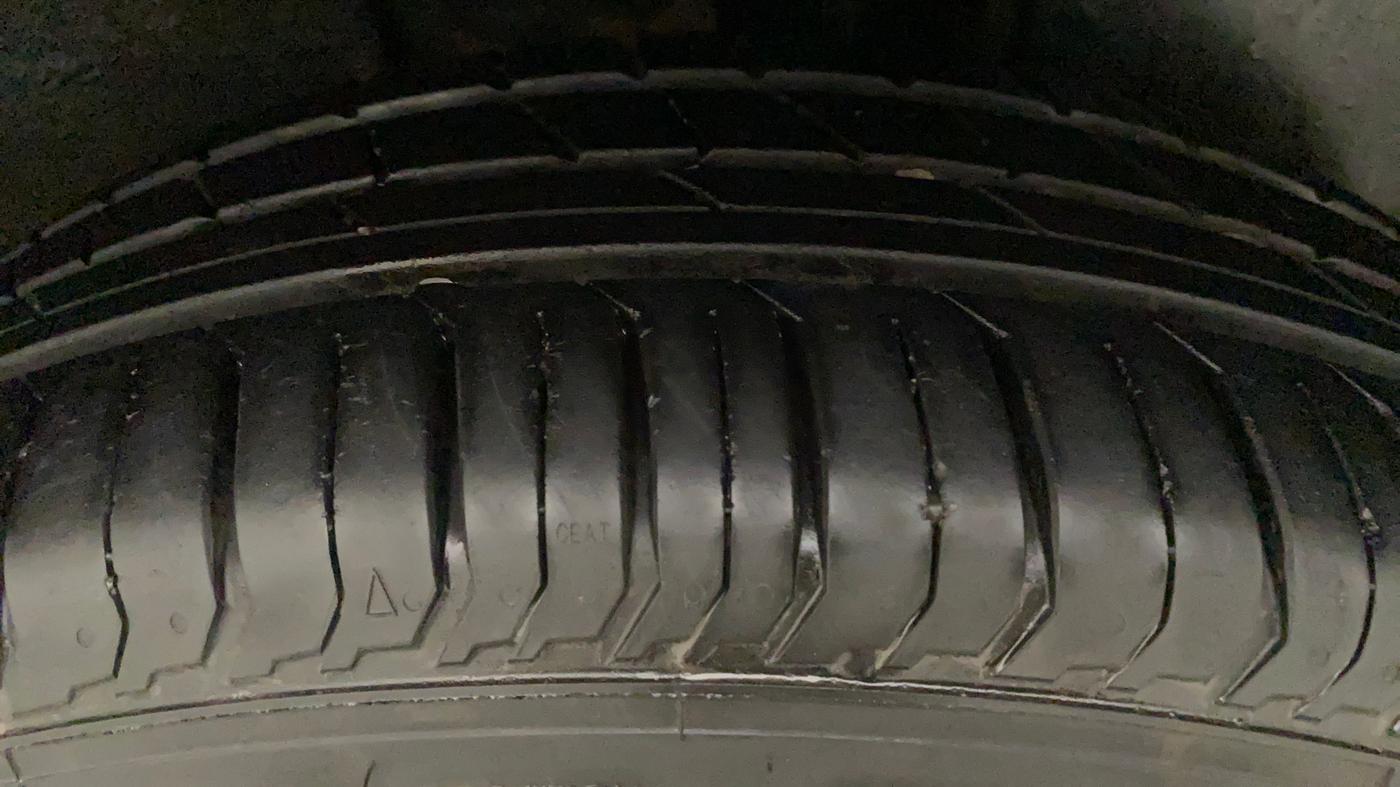 2022 Tata PUNCH ACCOMPLISHED AMT, Petrol, Automatic, 8,225 km, Left Rear Tyre Tread
