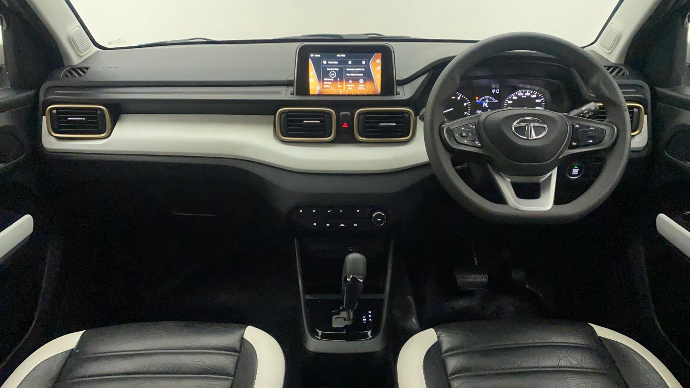 2022 Tata PUNCH ACCOMPLISHED AMT, Petrol, Automatic, 8,225 km, Dashboard