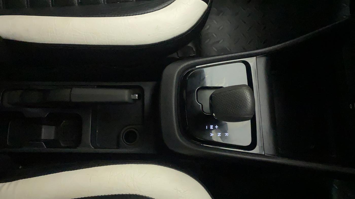 2022 Tata PUNCH ACCOMPLISHED AMT, Petrol, Automatic, 8,225 km, Gear Lever