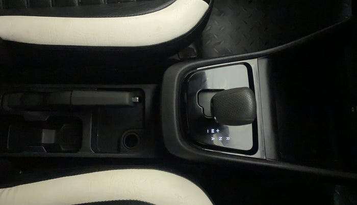 2022 Tata PUNCH ACCOMPLISHED AMT, Petrol, Automatic, 8,225 km, Gear Lever