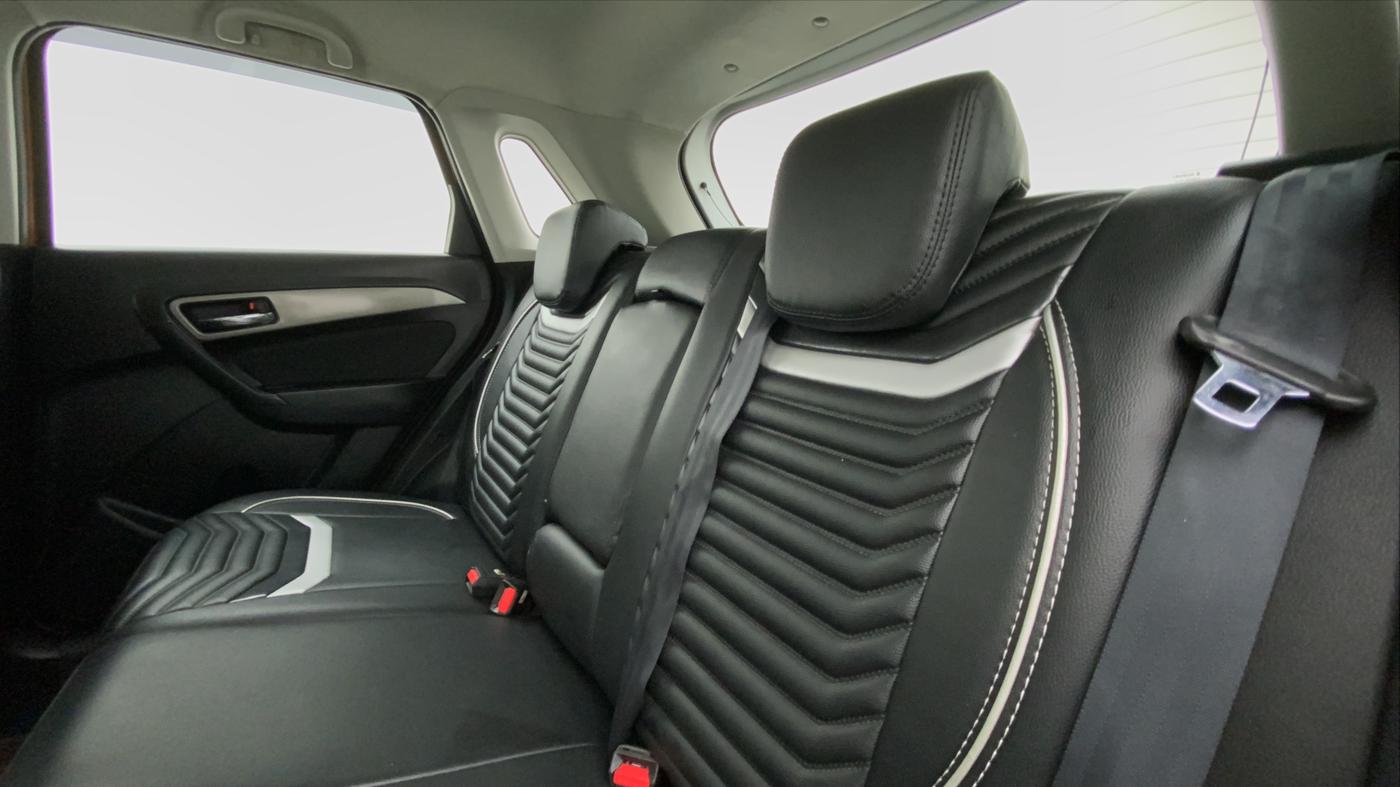 2018 Maruti Vitara Brezza ZDI+ DUAL TONE AMT, Diesel, Automatic, 38,827 km, Right Side Rear Door Cabin