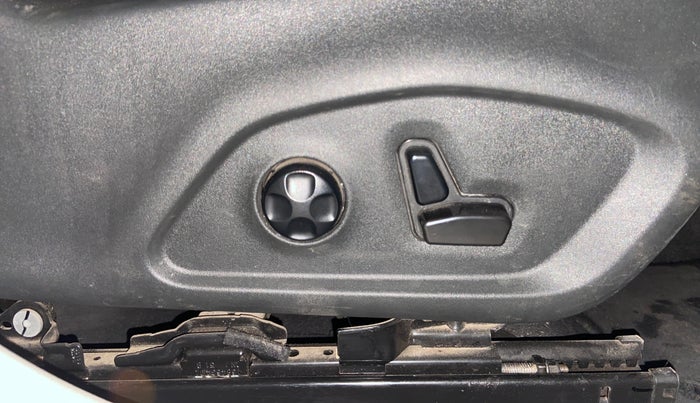 2021 Jeep Compass LIMITED (O) 1.4 PETROL AT, Petrol, Automatic, 62,540 km, Driver Side Adjustment Panel