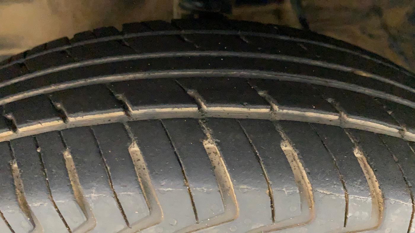 2013 Maruti Alto 800 LXI, Petrol, Manual, 99,427 km, Left Front Tyre Tread