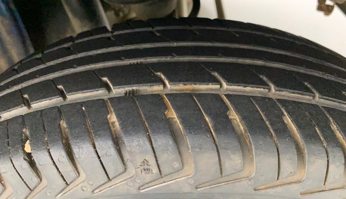2013 Maruti Alto 800 LXI, Petrol, Manual, 99,427 km, Left Rear Tyre Tread