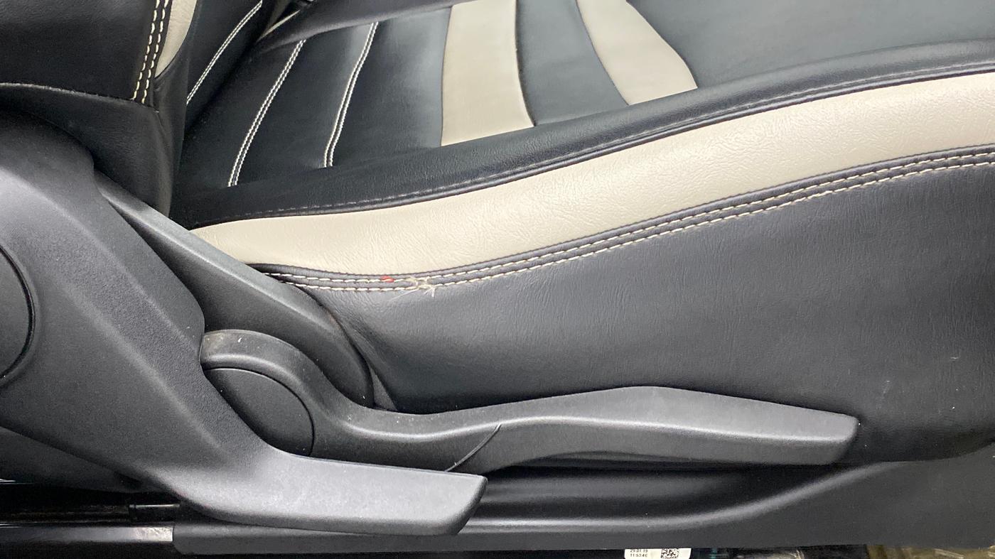 2019 Maruti Swift VXI, Petrol, Manual, 11,014 km, Driver Side Adjustment Panel