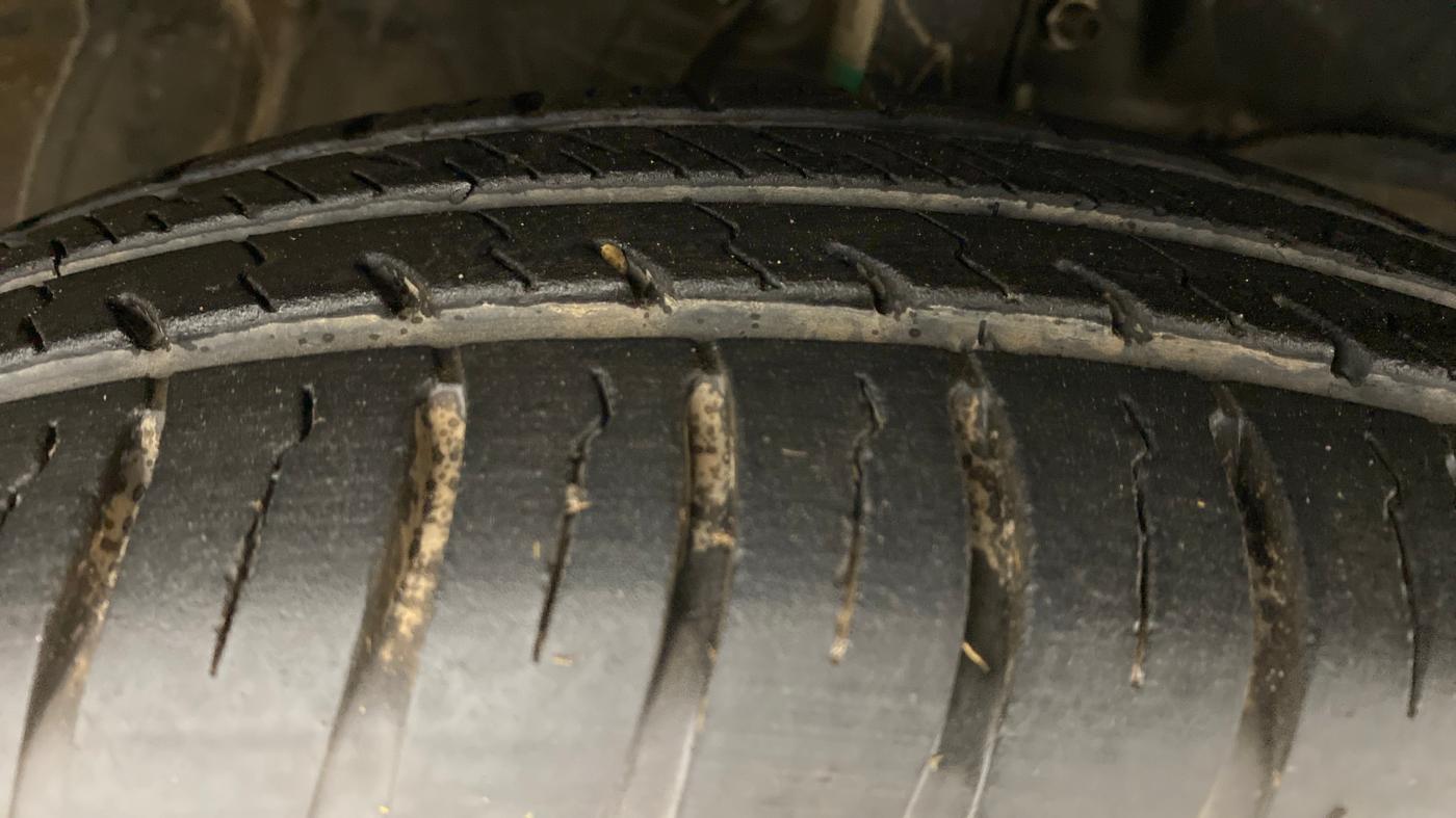 2019 Maruti Swift VXI, Petrol, Manual, 11,014 km, Right Front Tyre Tread