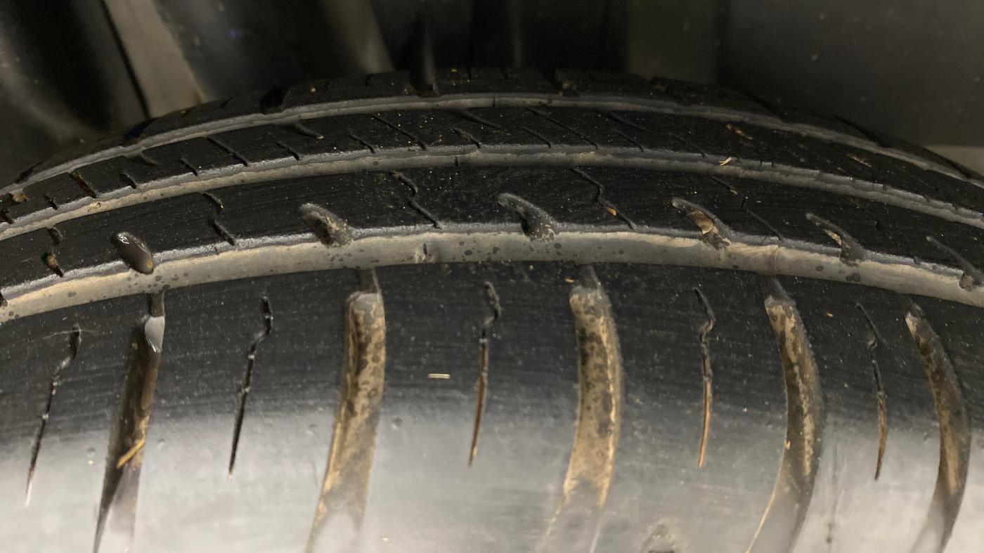 2019 Maruti Swift VXI, Petrol, Manual, 11,014 km, Right Rear Tyre Tread