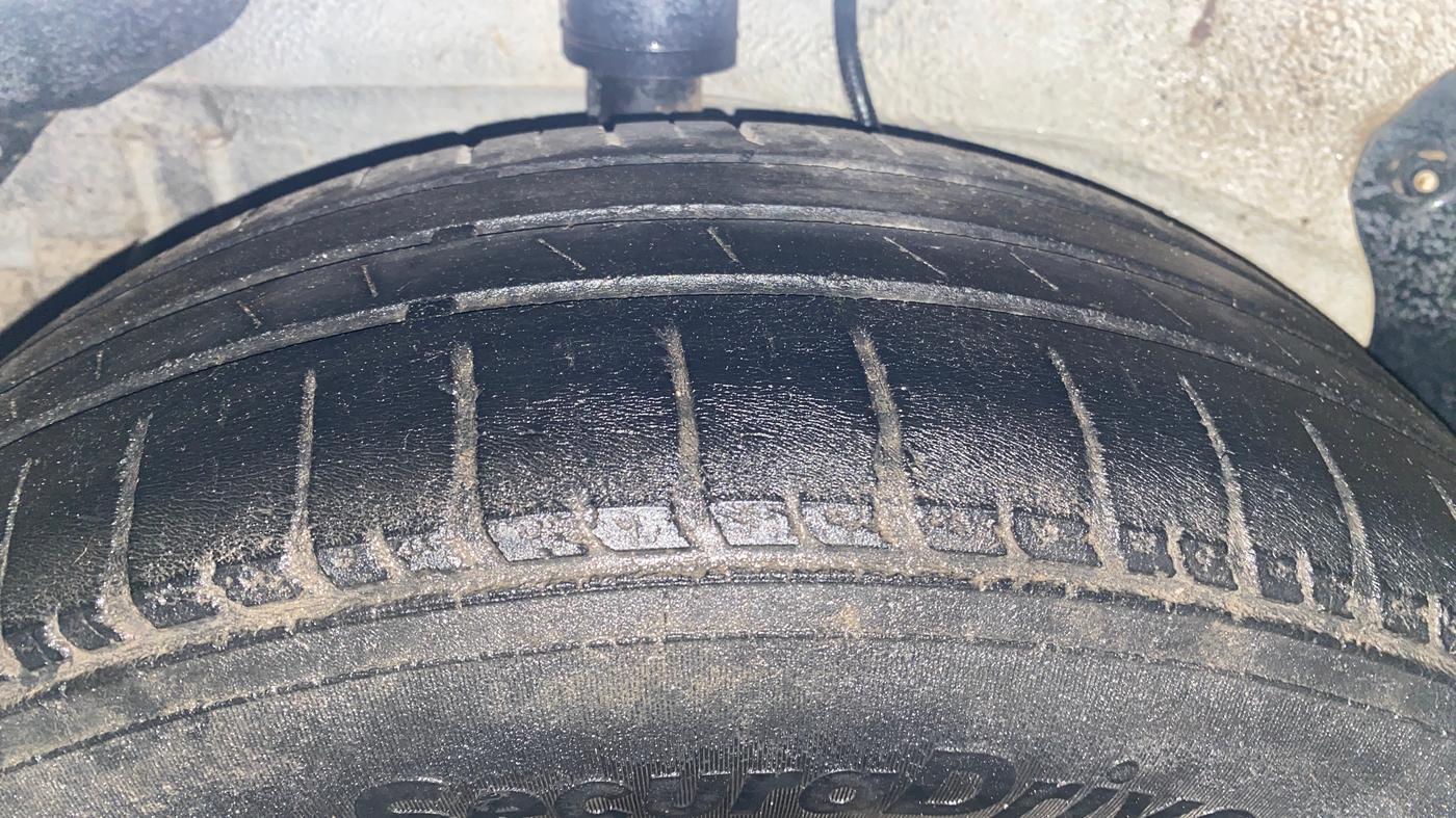 2015 Tata Zest XM 90PS DIESEL, Diesel, Manual, 95,000 km, Right Rear Tyre Tread