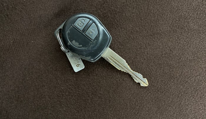 2015 Maruti Wagon R 1.0 VXI, CNG, Manual, 95,149 km, Key Close Up