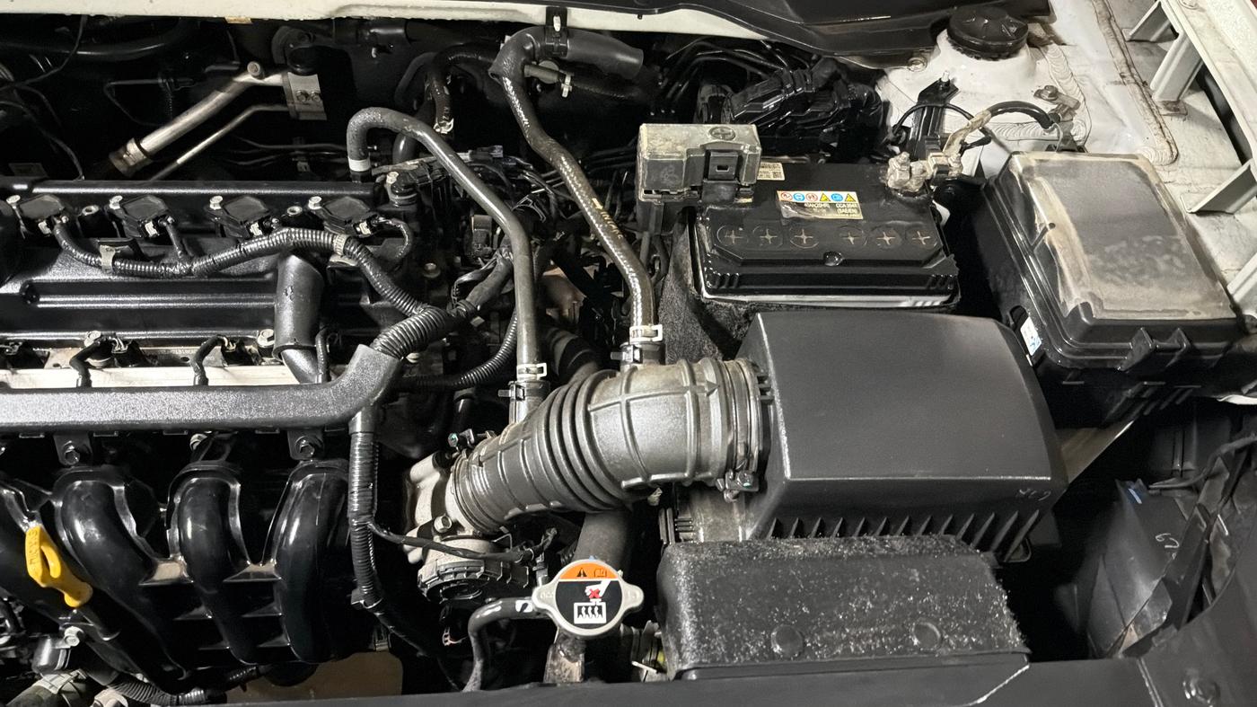 2021 Hyundai VENUE S 1.2, Petrol, Manual, 38,032 km, Engine View - Left