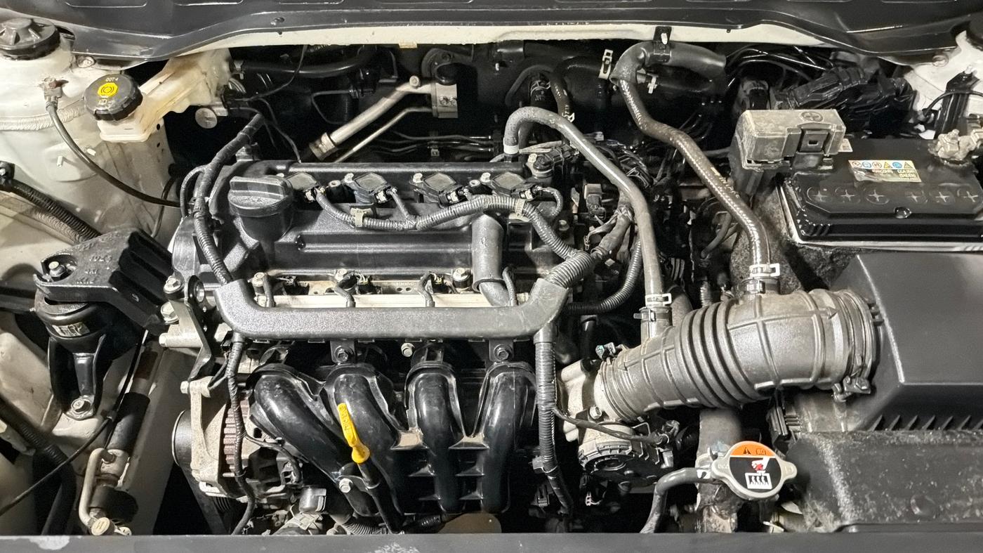 2021 Hyundai VENUE S 1.2, Petrol, Manual, 38,032 km, Engine View