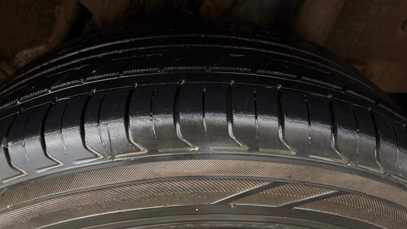 2021 Hyundai VENUE S 1.2, Petrol, Manual, 38,032 km, Left Rear Tyre Tread
