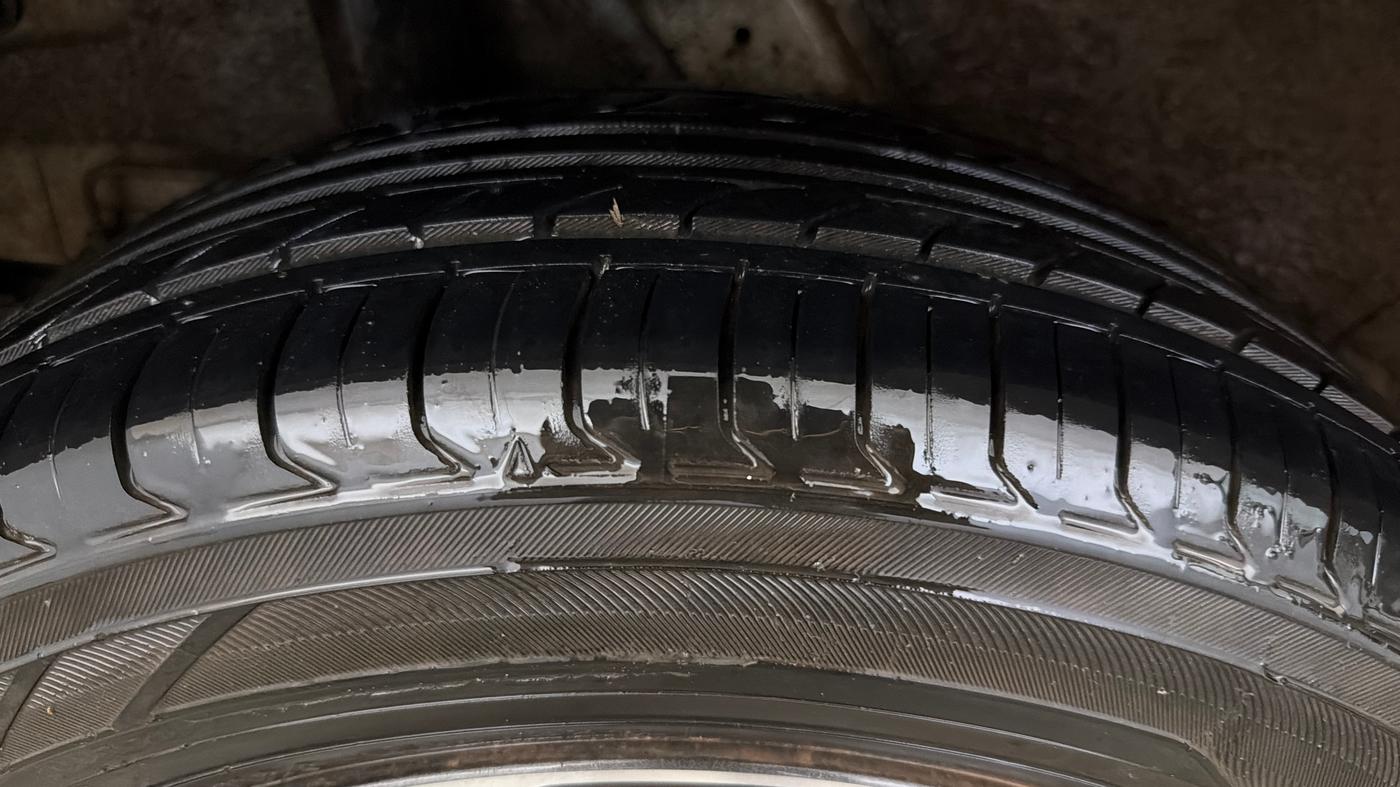 2021 Hyundai VENUE S 1.2, Petrol, Manual, 38,032 km, Right Rear Tyre Tread