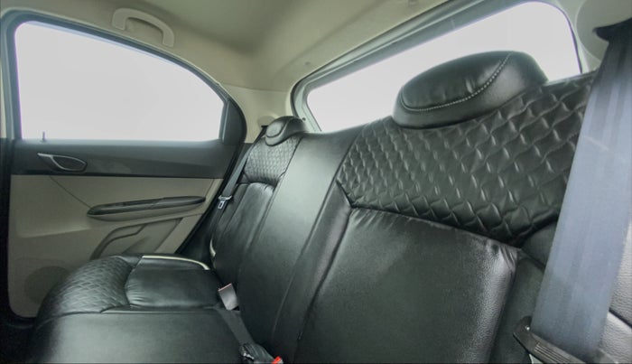 2016 Tata Tiago XT 1.2 REVOTRON, Petrol, Manual, 14,734 km, Right Side Rear Door Cabin