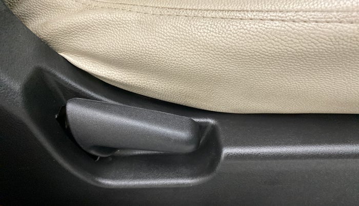 2018 Maruti Wagon R 1.0 VXI OPT, Petrol, Manual, 24,122 km, Driver Side Adjustment Panel