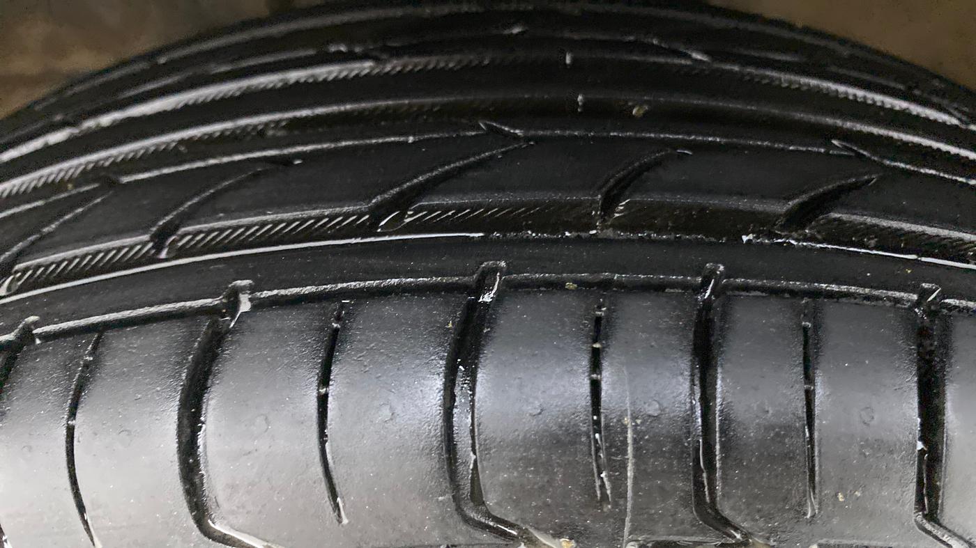 2018 Maruti Wagon R 1.0 VXI OPT, Petrol, Manual, 24,122 km, Left Front Tyre Tread