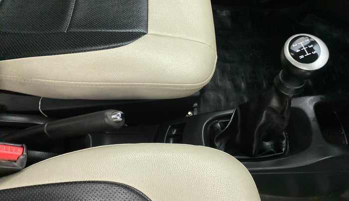 2018 Maruti Wagon R 1.0 VXI OPT, Petrol, Manual, 24,122 km, Gear Lever