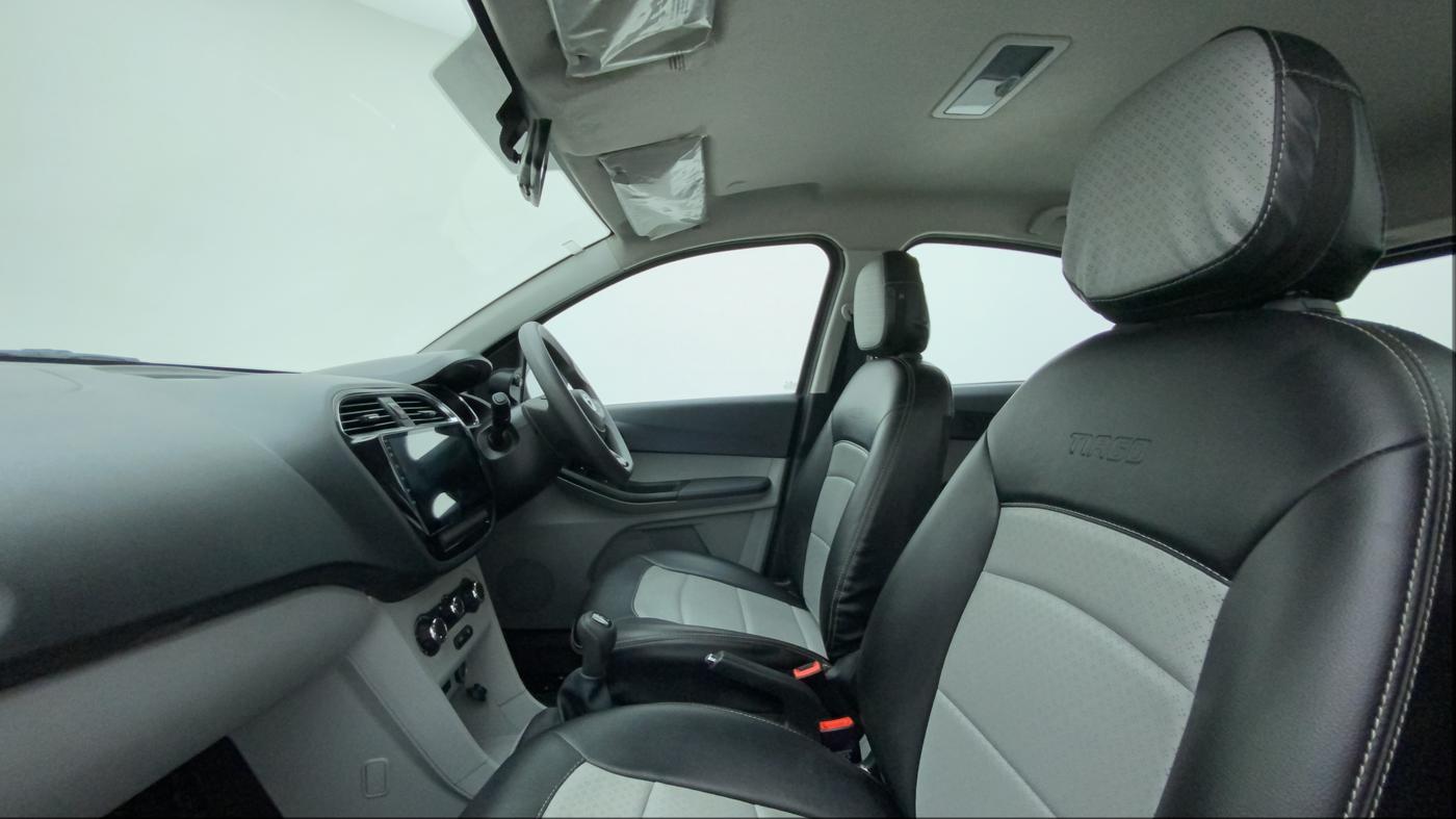2022 Tata Tiago XT PETROL, Petrol, Manual, 17,981 km, Right Side Front Door Cabin