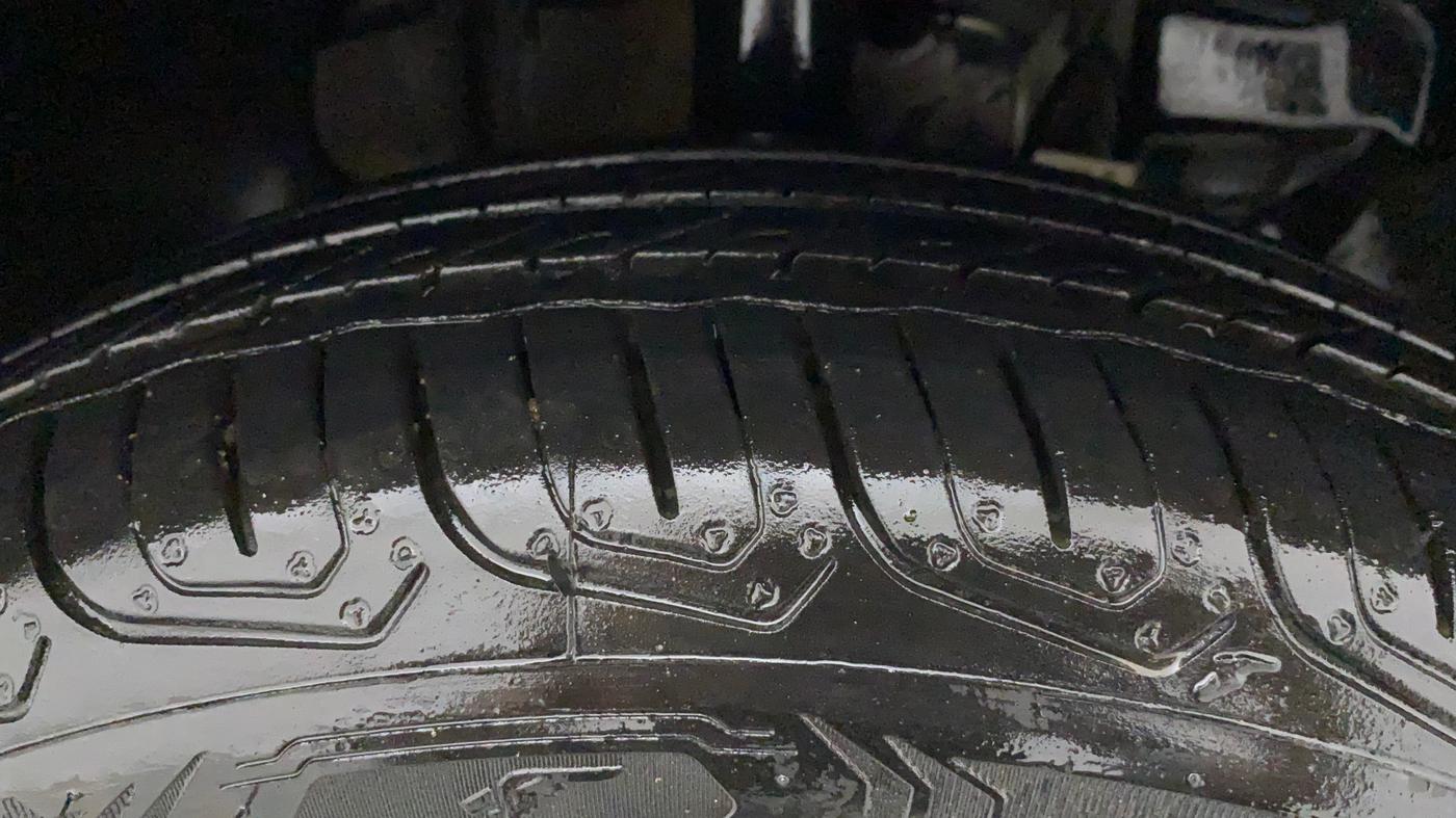 2022 Tata Tiago XT PETROL, Petrol, Manual, 17,981 km, Right Front Tyre Tread