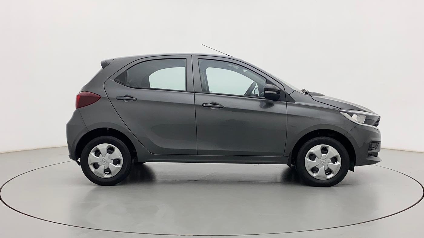 2022 Tata Tiago XT PETROL, Petrol, Manual, 17,981 km, Right Side View
