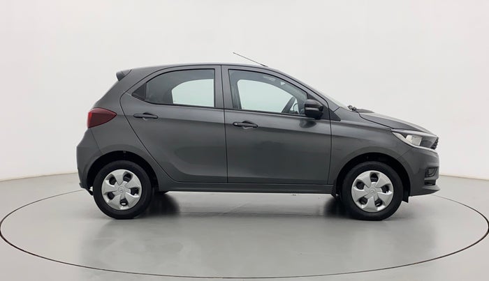 2022 Tata Tiago XT PETROL, Petrol, Manual, 17,981 km, Right Side View